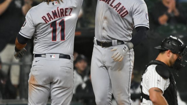 Guardians Edge White Sox in Thrilling Extra-Inning Comeback | yuk islot99, olx kuat judi, poker bord